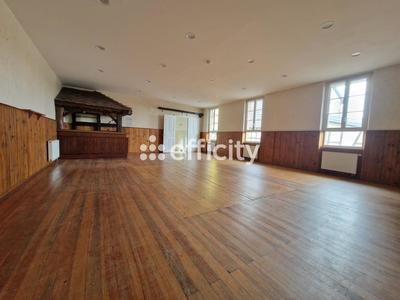 Maison - 388 m² - 10 pièces