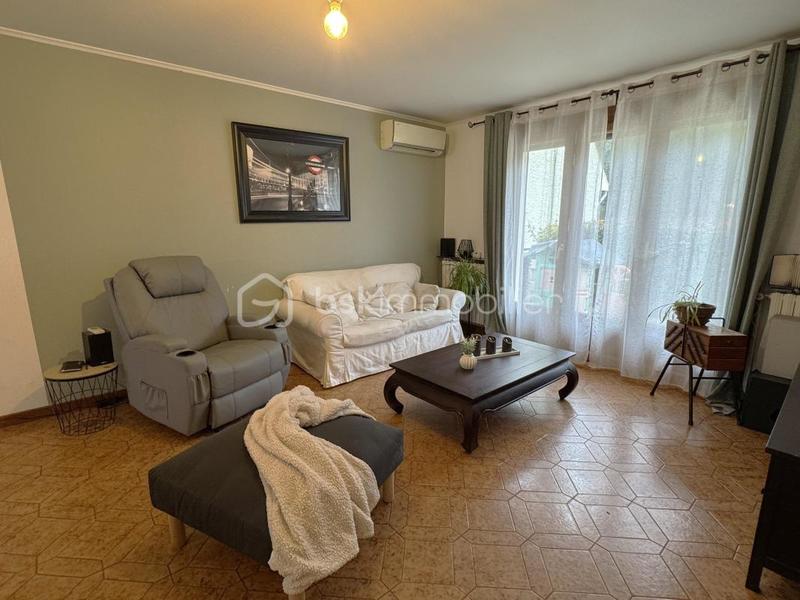 Maison traditionnelle - 169 m² - 7 pièces