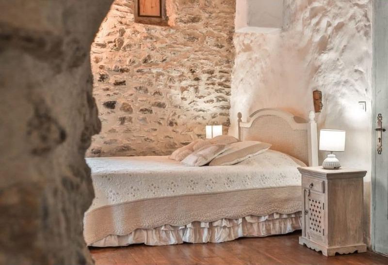 Propriété - 900 m² - 20 pièces