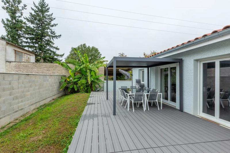 Maison - 99 m² - 5 pièces