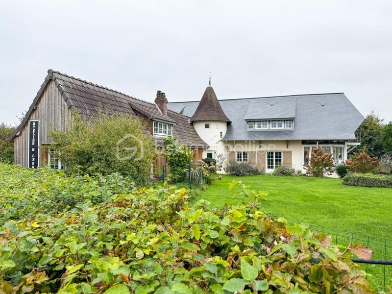 Maison - 280 m² - 11 pièces