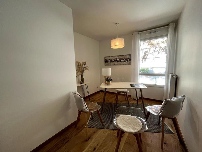 Appartement - 90 m² - 5 pièces