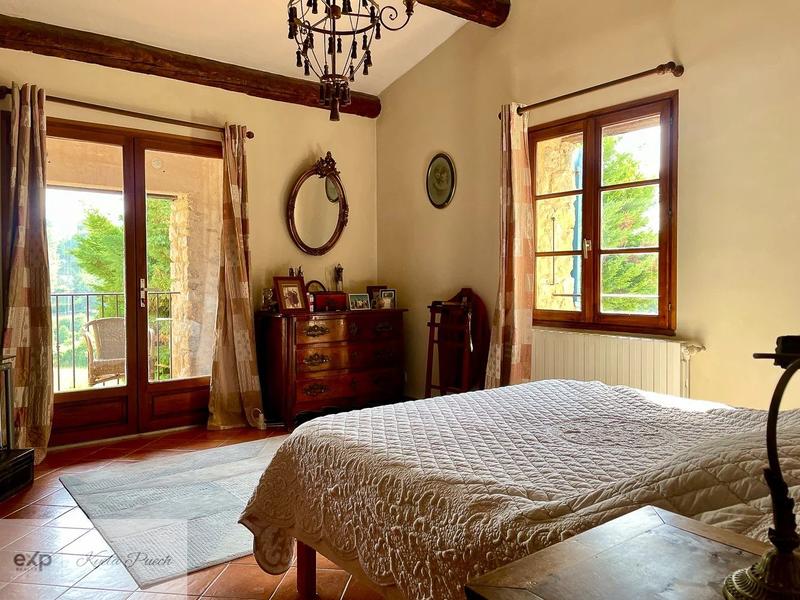 Maison - 259 m² - 7 pièces