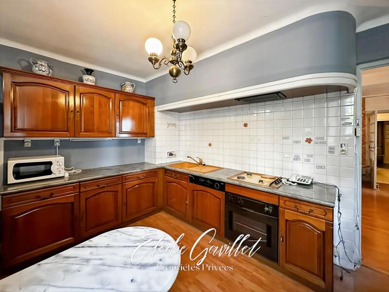 Maison - 140 m² - 5 pièces