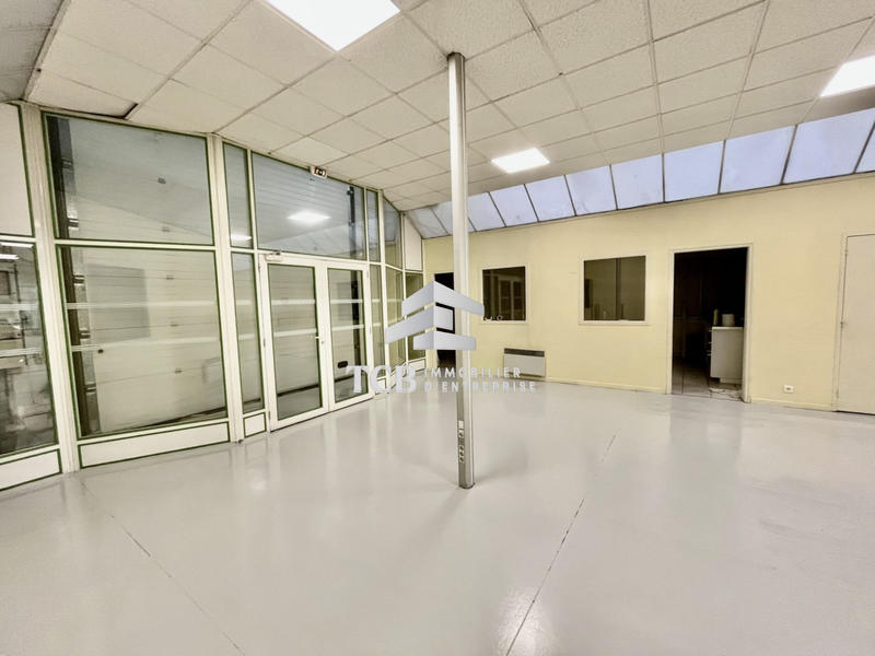 Local d'activités - 576 m²