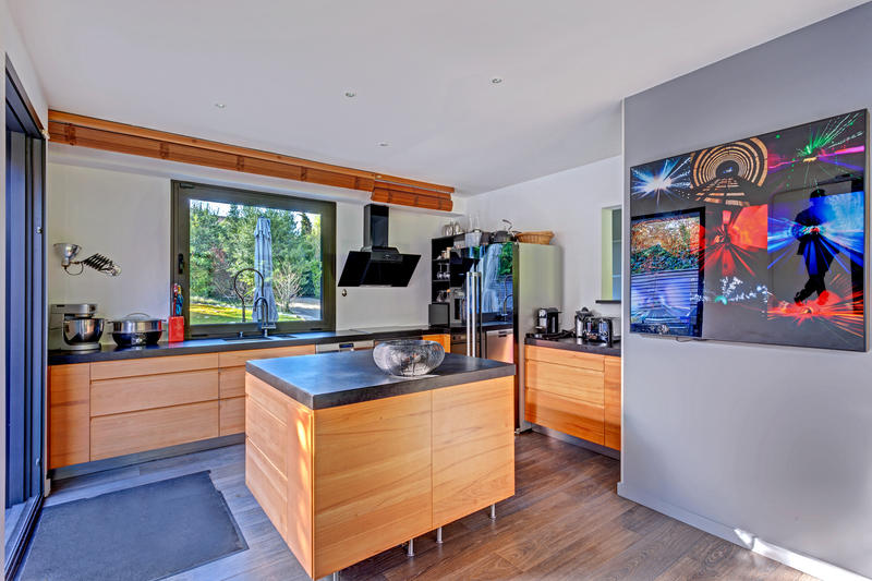 Maison - 258 m² - 7 pièces