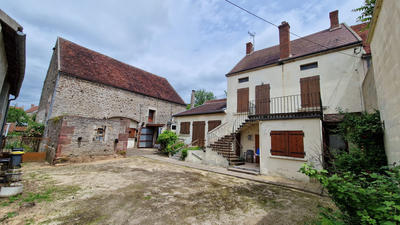 Maison ancienne - 181 m² - 8 pièces