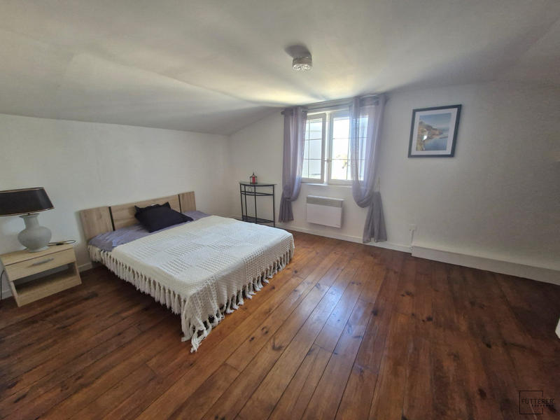 Villa - 181 m² - 6 pièces