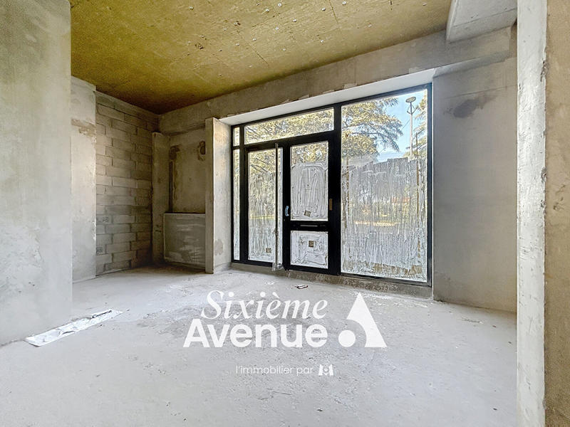 Local commercial - 81 m²