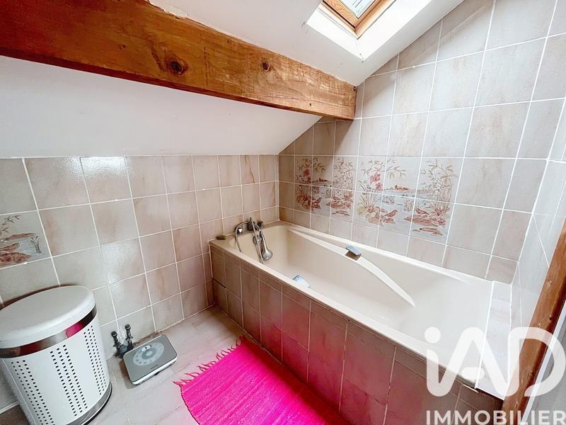 Maison - 215 m² - 8 pièces