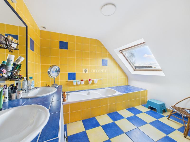 Maison - 145 m² - 6 pièces