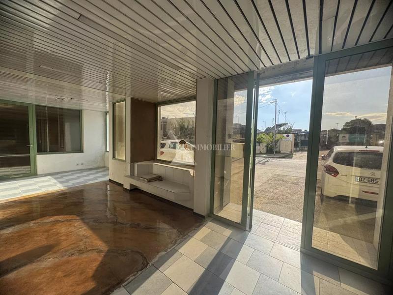 Local commercial - 177 m² - 1 pièce