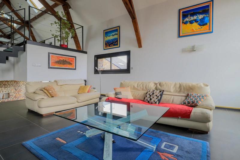 Maison - 395 m² - 9 pièces