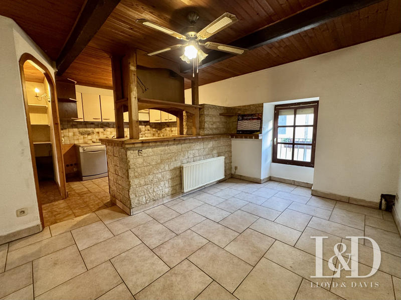 Maison ancienne - 194 m² - 7 pièces