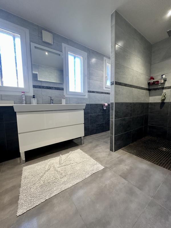 Maison - 170 m² - 5 pièces