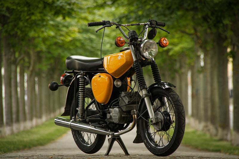 Ronde des vergers en vieille moto