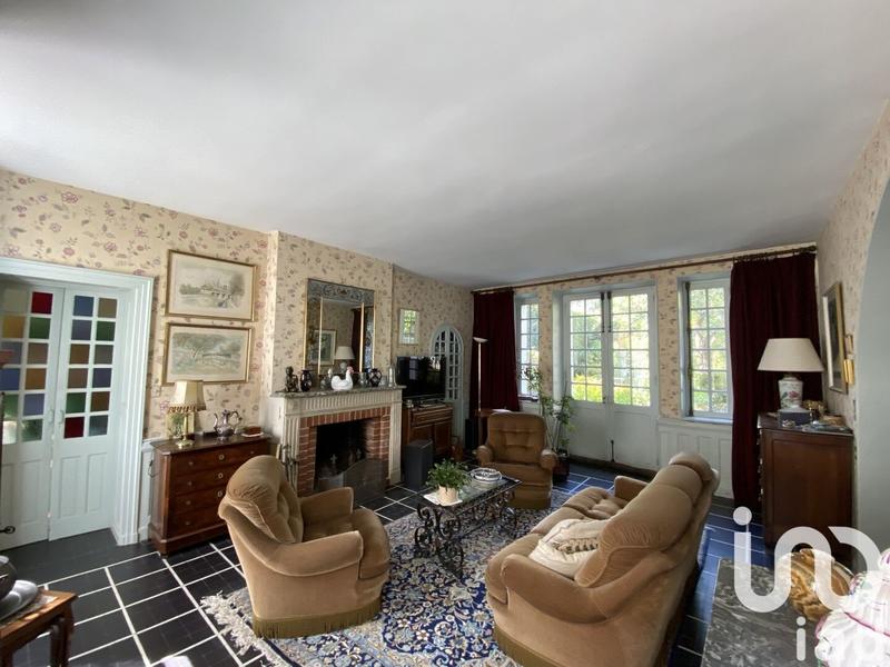 Maison - 246 m² - 9 pièces