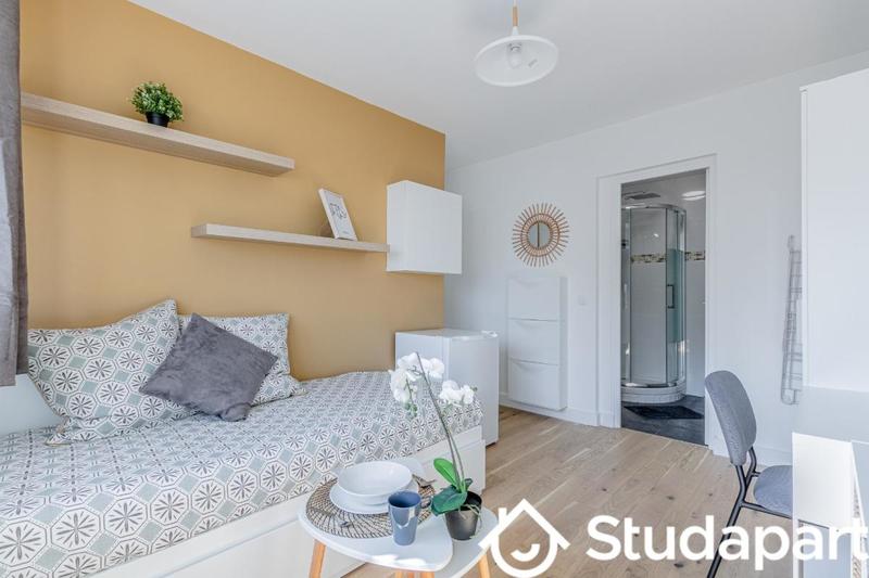 Chambre - 10 m² - 1 pièce