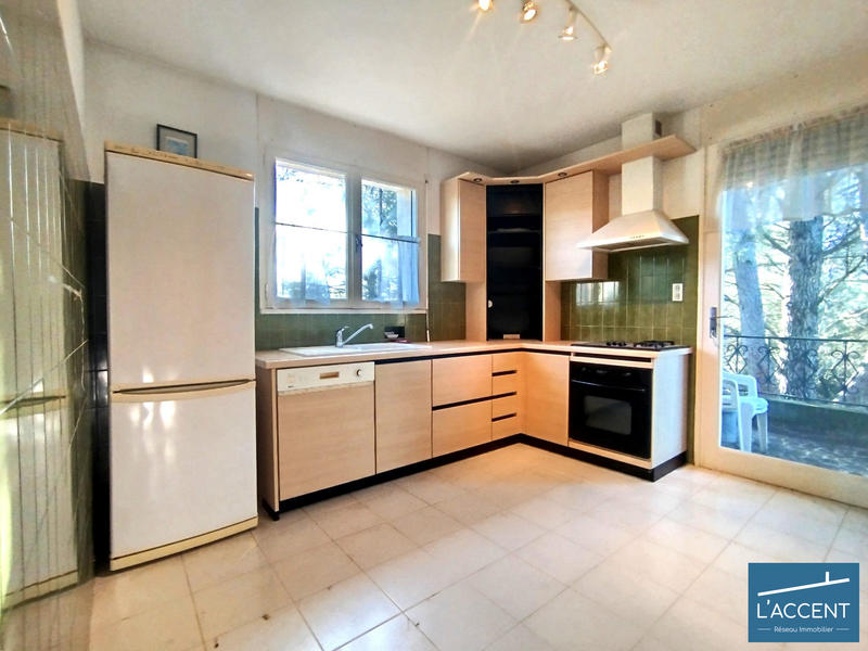 Maison - 185 m² - 7 pièces