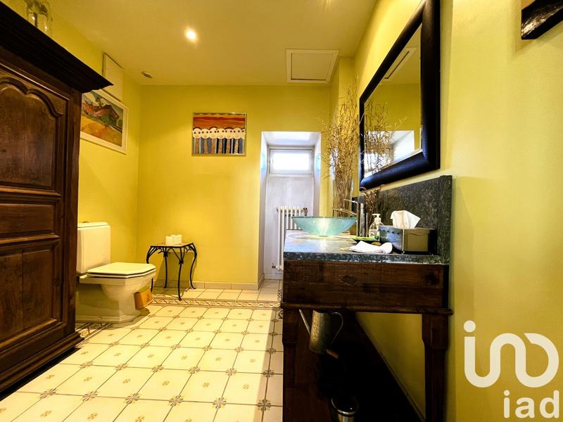 Maison - 372 m² - 12 pièces