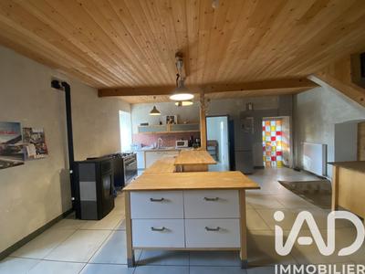 Maison - 279 m² - 8 pièces