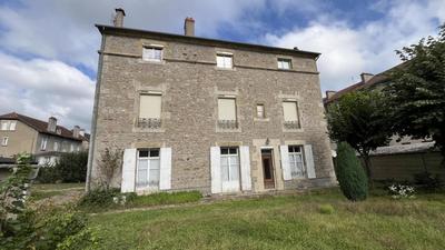 Maison en pierre - 335 m² - 12 pièces
