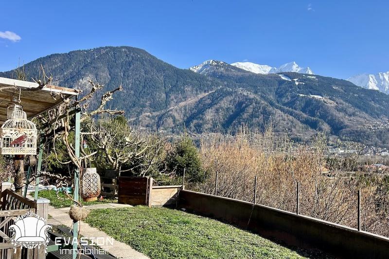 Maison traditionnelle - 150 m² - 6 pièces