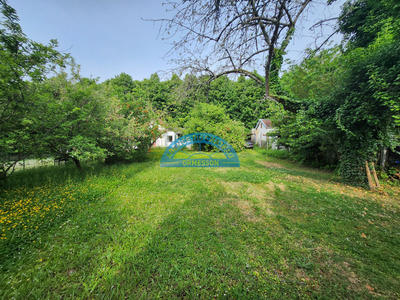 Maison - 658 m² - 3 pièces