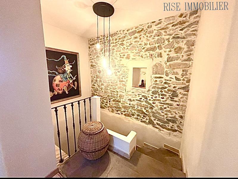Maison - 199 m² - 6 pièces