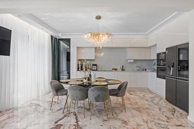 Appartement - 108 m² - 4 pièces