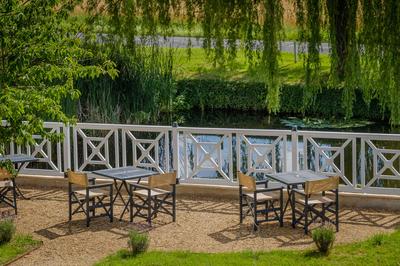 Le Fleuray Hotel Restaurant