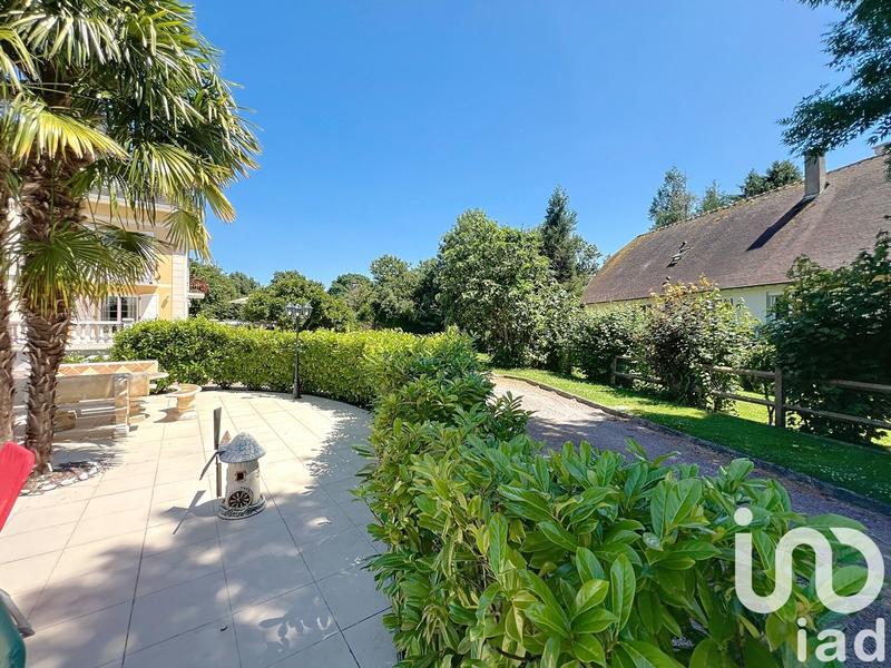 Maison - 281 m² - 10 pièces