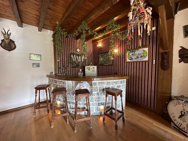 Villa - 238 m² - 5 pièces