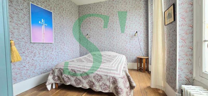 Maison bourgeoise - 200 m² - 8 pièces