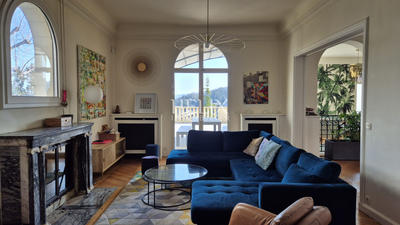 Maison - 600 m² - 17 pièces