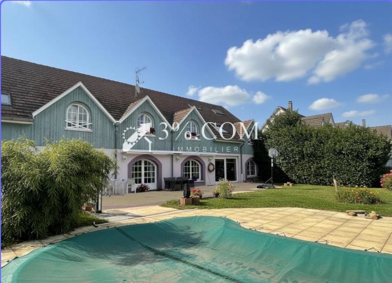 Demeure - 360 m² - 8 pièces