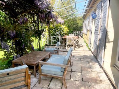 Maison - 160 m² - 8 pièces