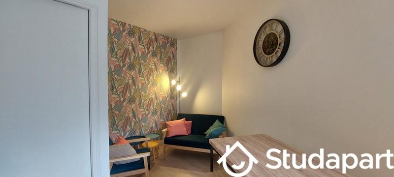 Chambre - 14 m² - 1 pièce