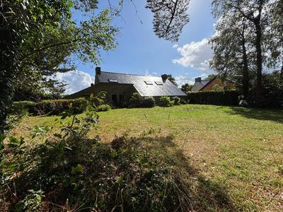 Maison - 141 m² - 7 pièces