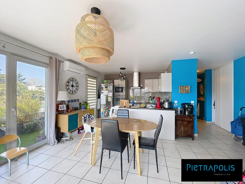 Appartement - 79 m² - 4 pièces