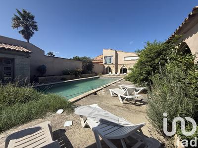 Maison - 294 m² - 9 pièces