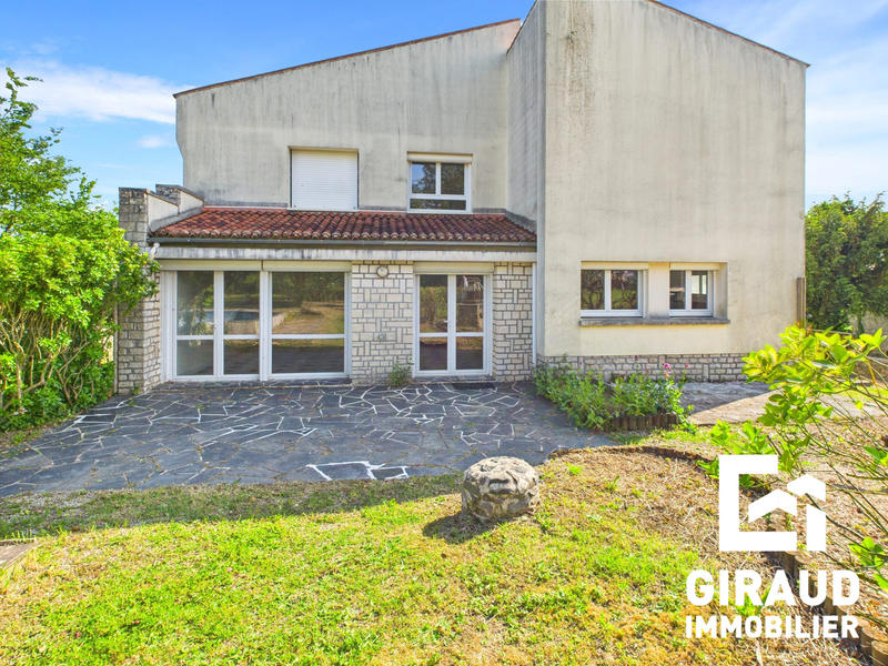 Maison - 138 m² - 6 pièces