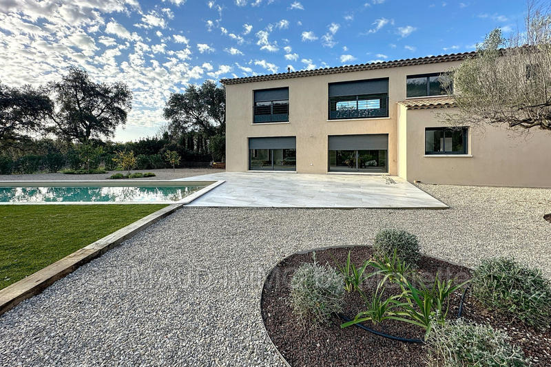 Villa - 240 m² - 5 pièces