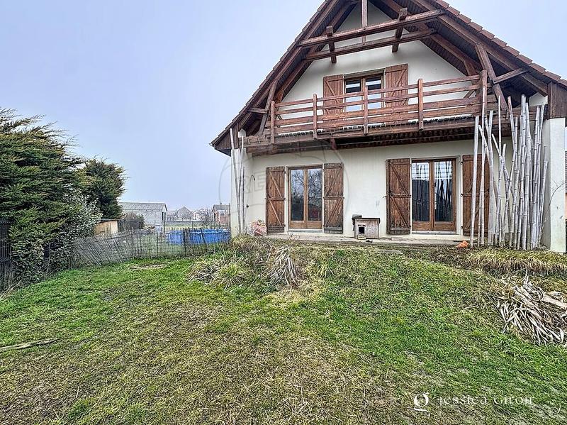 Maison - 137 m² - 7 pièces