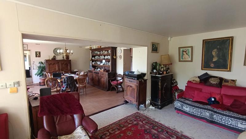 Maison - 213 m² - 12 pièces