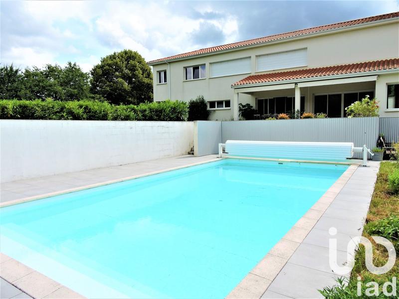 Maison de maîtres - 193 m² - 8 pièces