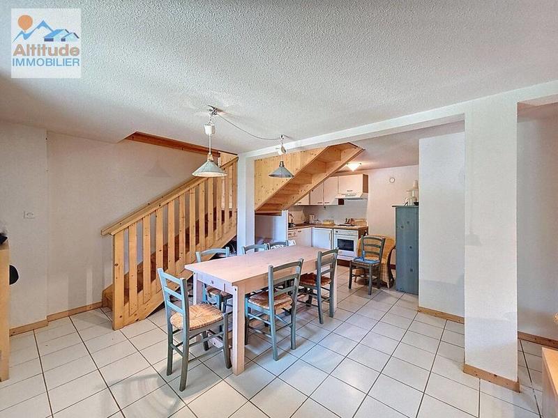 Maison - 143 m² - 8 pièces