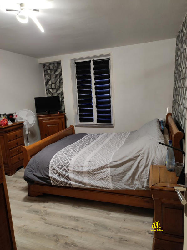 Maison - 94 m² - 5 pièces