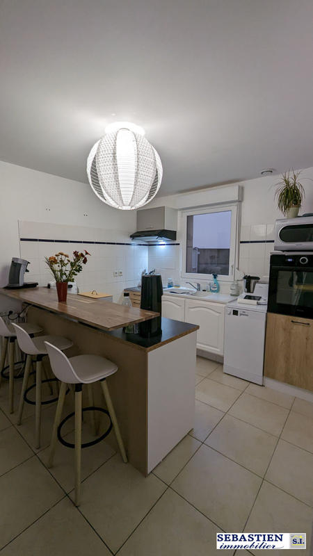 Maison - 121 m² - 6 pièces