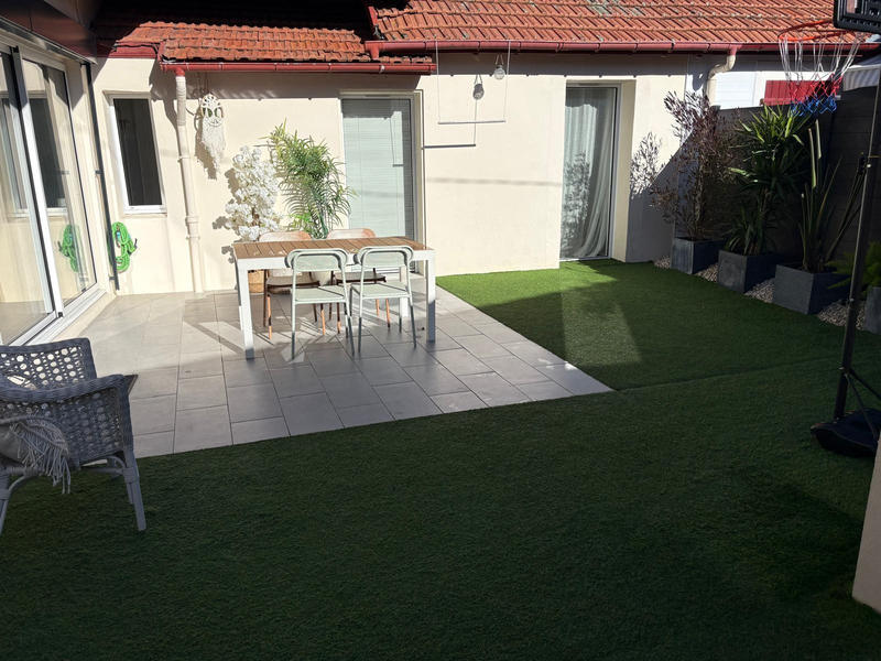 Appartement - 99 m² - 4 pièces